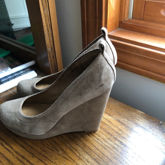 Aldo Taupe Suede Wedge Heel - Picture 3 of 8